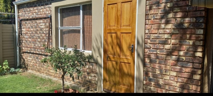 2 Bedroom Property for Sale in Langenhovenpark Free State